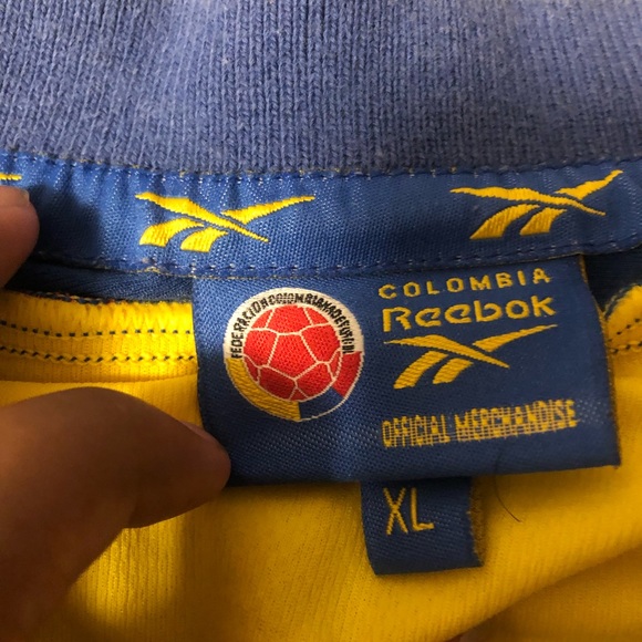 Vintage Yellow Reebok COLOMBIA SOCCER JERSEY - Picture 3 of 6